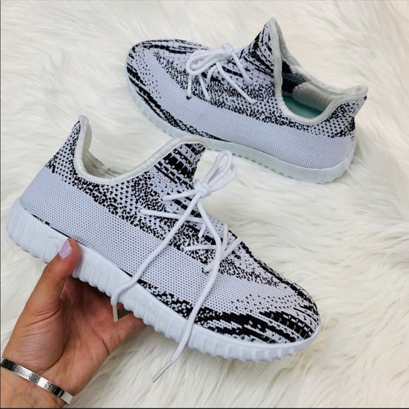 NWT Black & White S3 Knit Sneakers - Picture 2 of 5